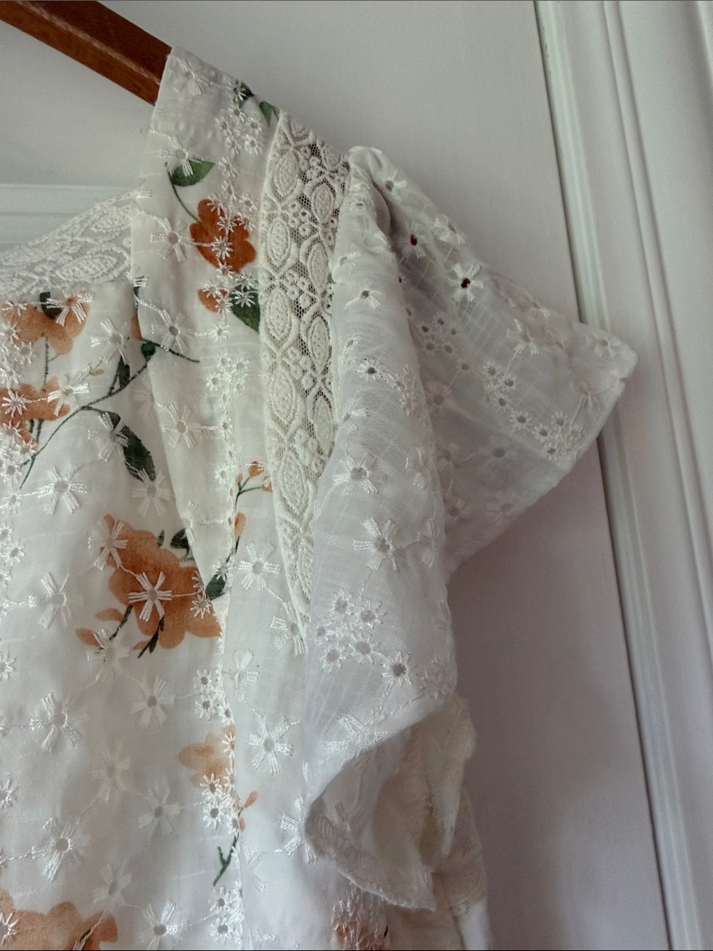 American Eagle Outfitters White Eyelet Dress with Peach Floral Print - Picture 3 of 4